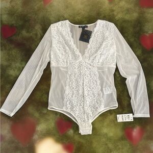 INC -Macys White Long Sleeves Mesh Bodysuit.
NWT. size - X-LARGE